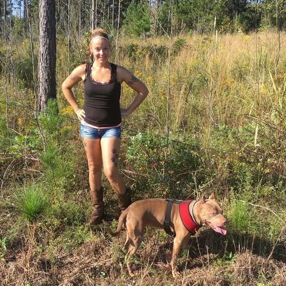 Meet your Posher, Danielle - Picture 1 of 1